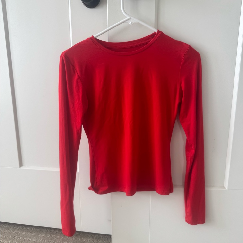 Red Amazon longsleeve